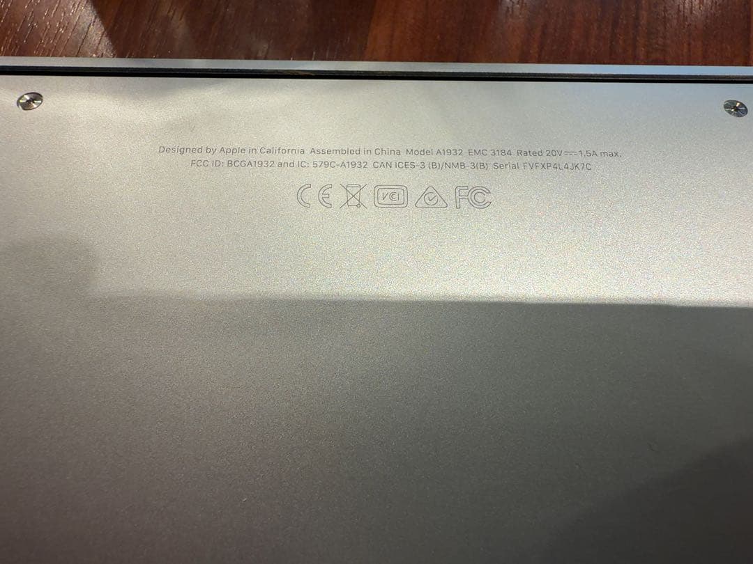 Apple MacBook Air 13.3インチ A1369