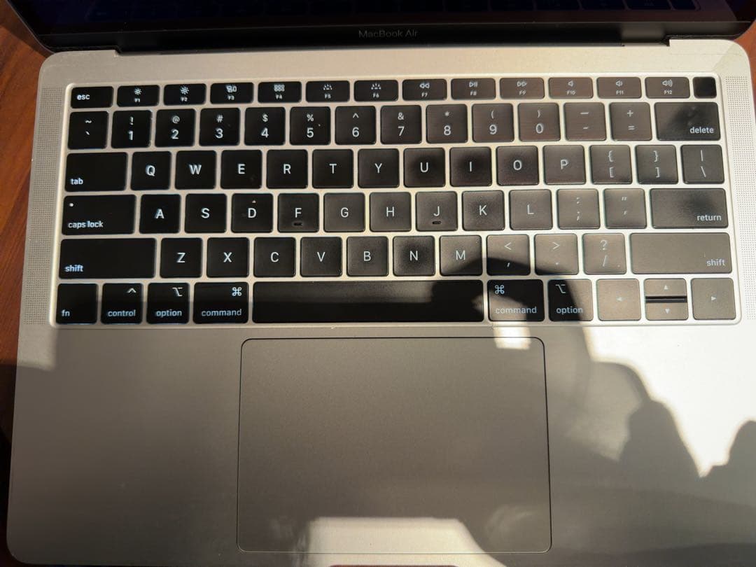 Apple MacBook Air 13.3インチ A1369