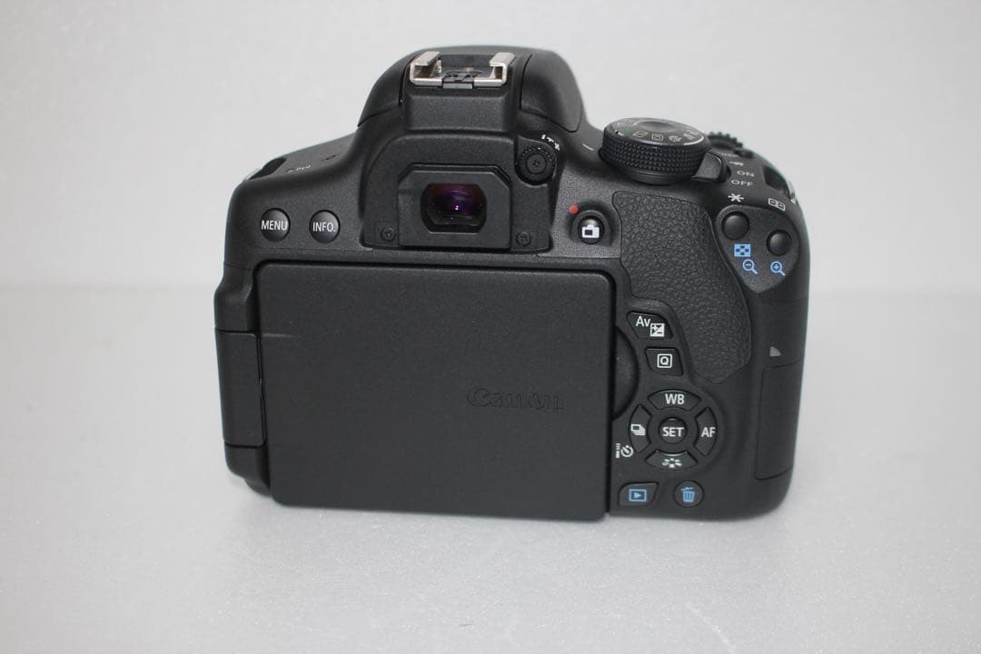 Wi-Fi＆動画　キャノン canon kiss x8i 標準レンズセット