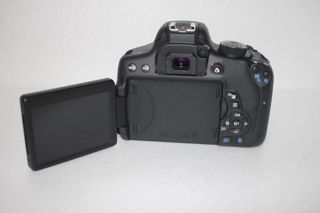 Wi-Fi＆動画　キャノン canon kiss x8i 標準レンズセット