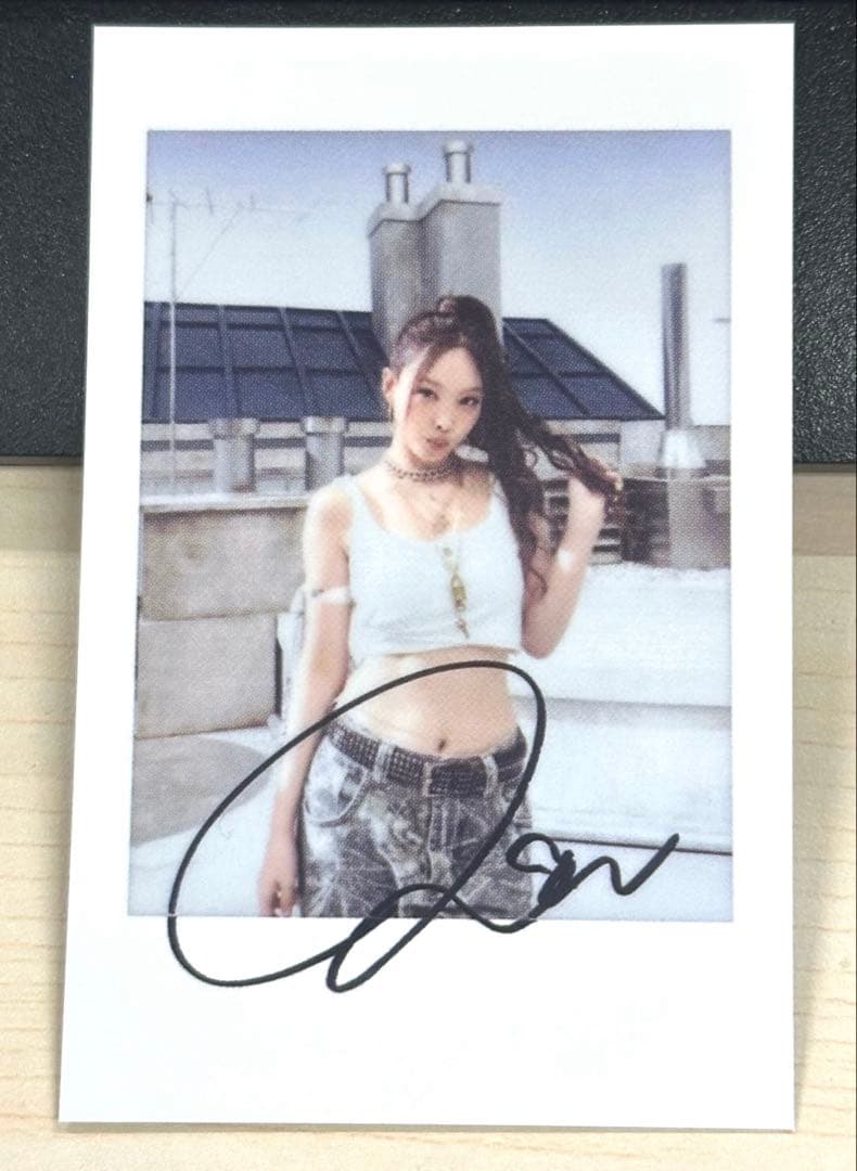 TWICE ナヨン THISISFOR yizhiyu チェキ トレカ A