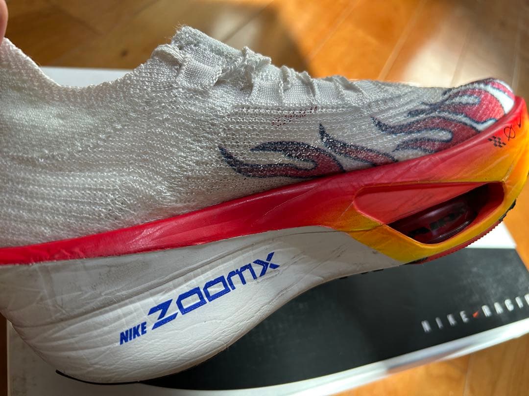 本日この値段最終！！早い者勝ち！！ Nike アルファフライ3 炎デザイン25㎝