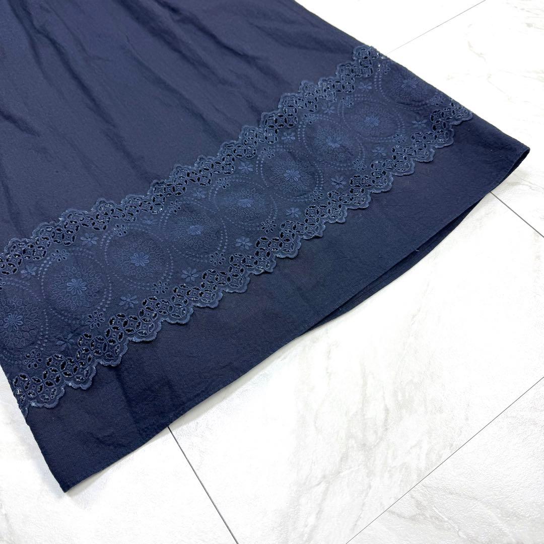 極美品 45R カットワークのチロルドレス インディゴ ロングワンピース