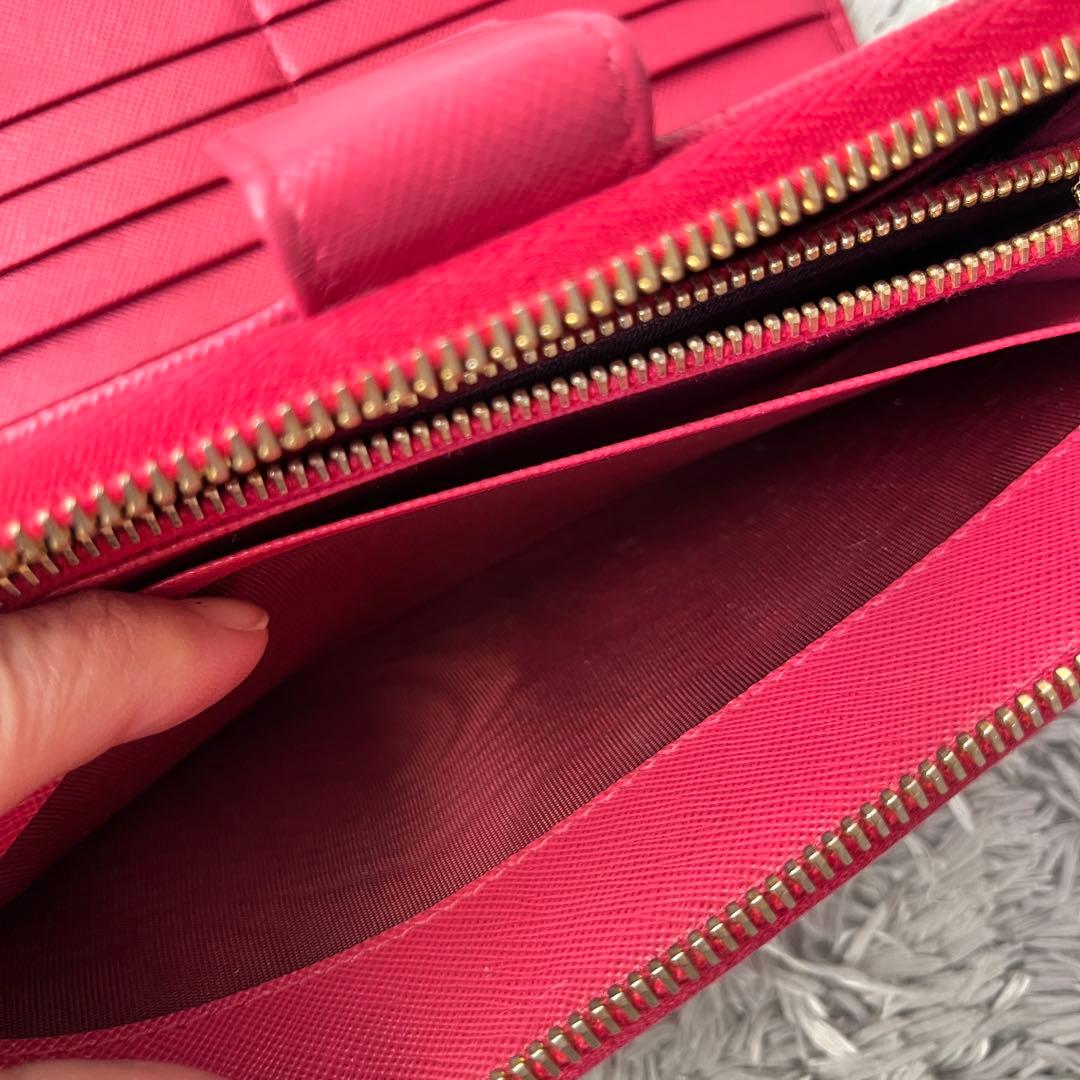 良品✨PRADA 大容量　長財布　オーガナイザー　サフィアーノ　メタルロゴ