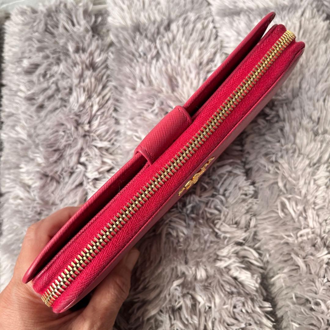 良品✨PRADA 大容量　長財布　オーガナイザー　サフィアーノ　メタルロゴ