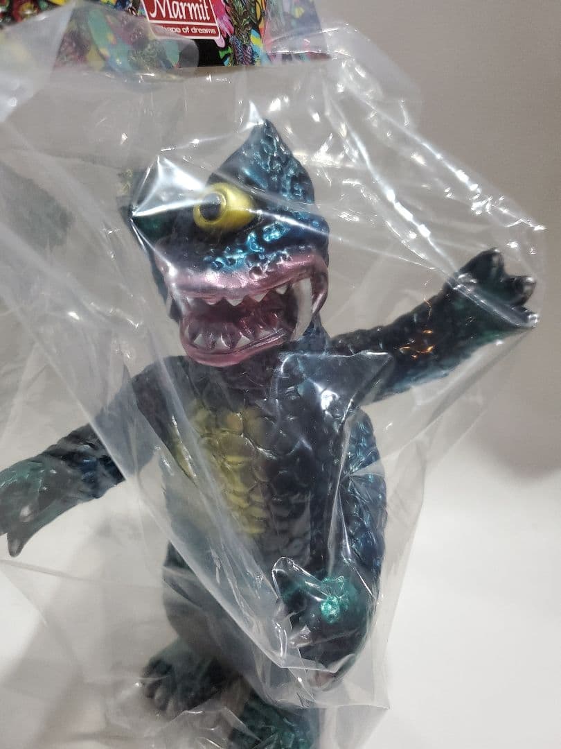M*読様 Marmit マーミット スカルヘッドバット パチ怪獣 ソフビ　4本腕