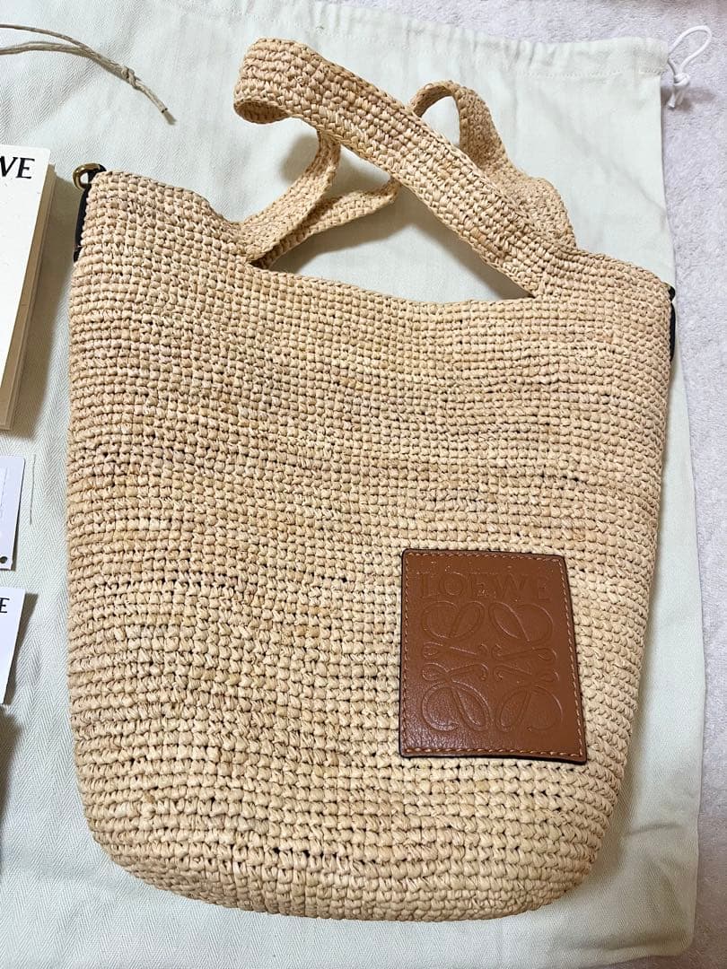 LOEWE スリットバッグ　ミニ