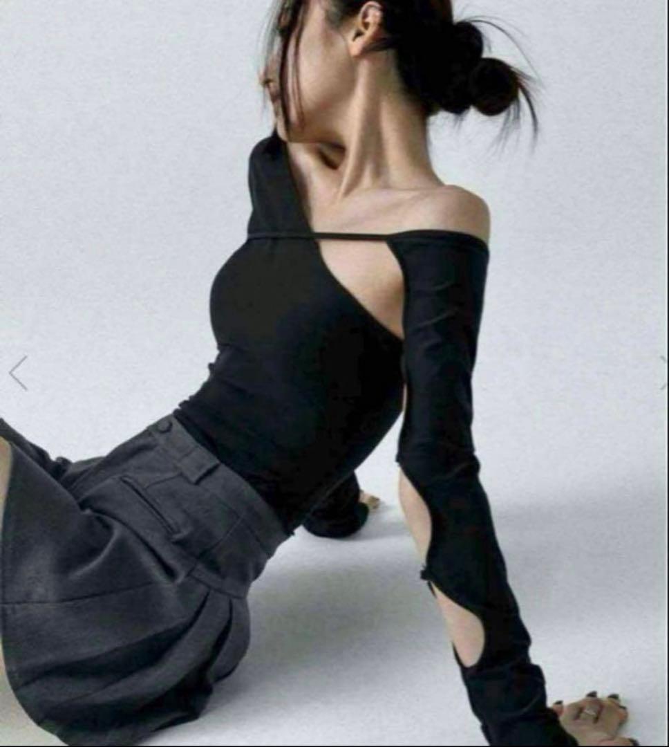 theredthread カットアウトトップス