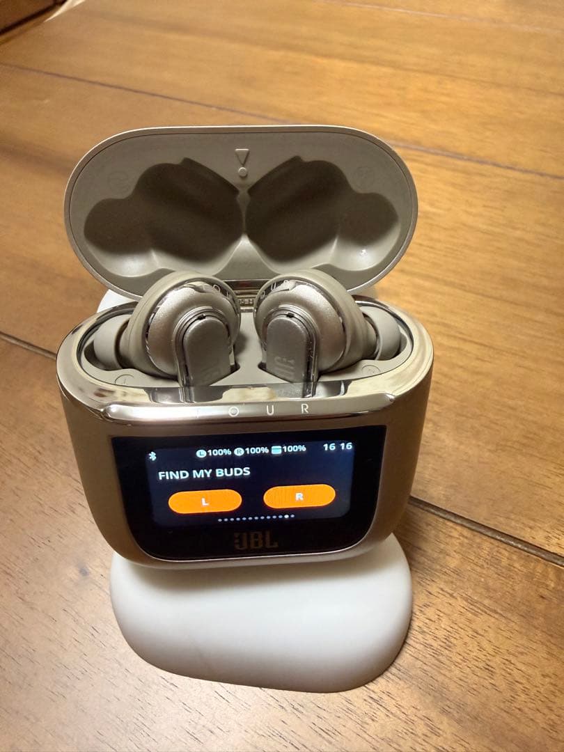 JBL TOUR PRO 2ワイヤレスイヤホン シルバー