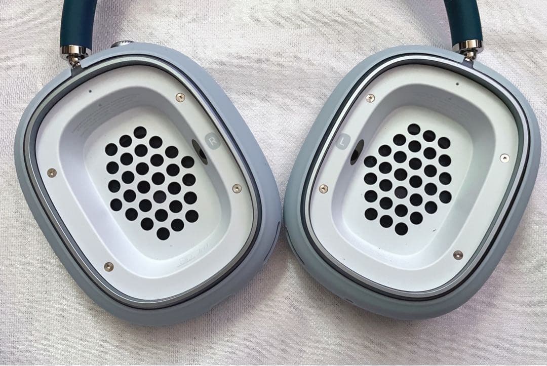 AirPods MAX 本体 スカイブルー　イヤーシリコンカバー付き　美品