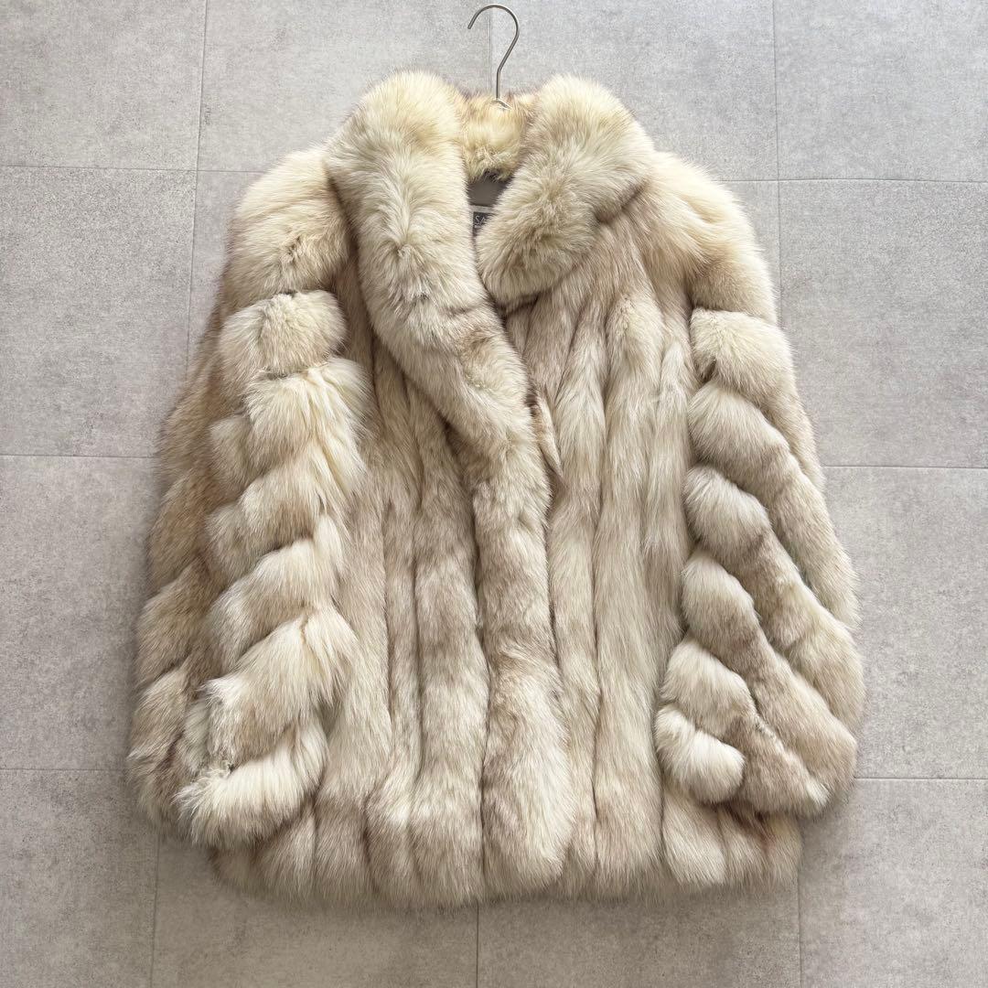 サガフォックス　銀サガ　フォックスファー100％　最高級毛皮　ホワイト系　11号