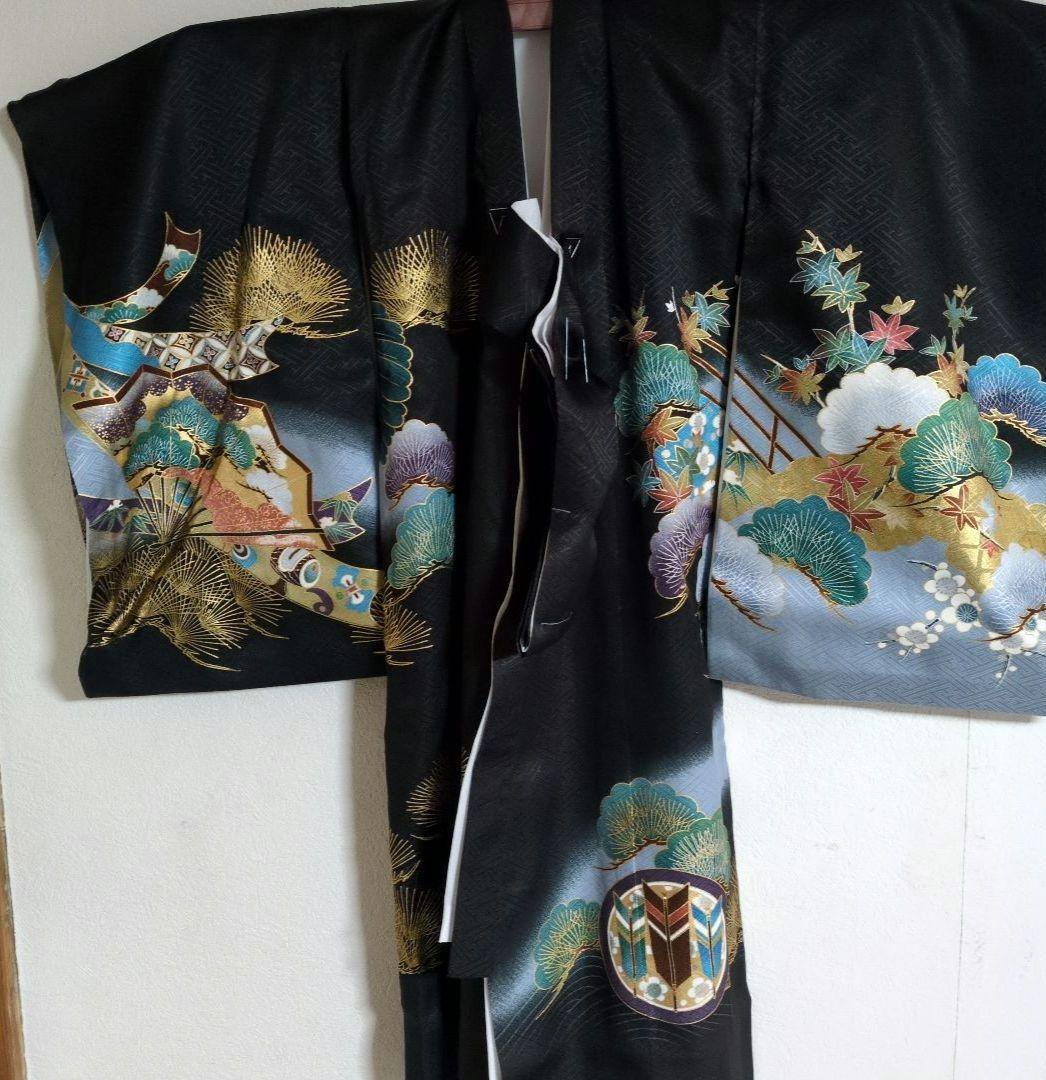 【新品】お宮参り用　掛け着　黒地に華やかな絵柄の着物　お祝い着