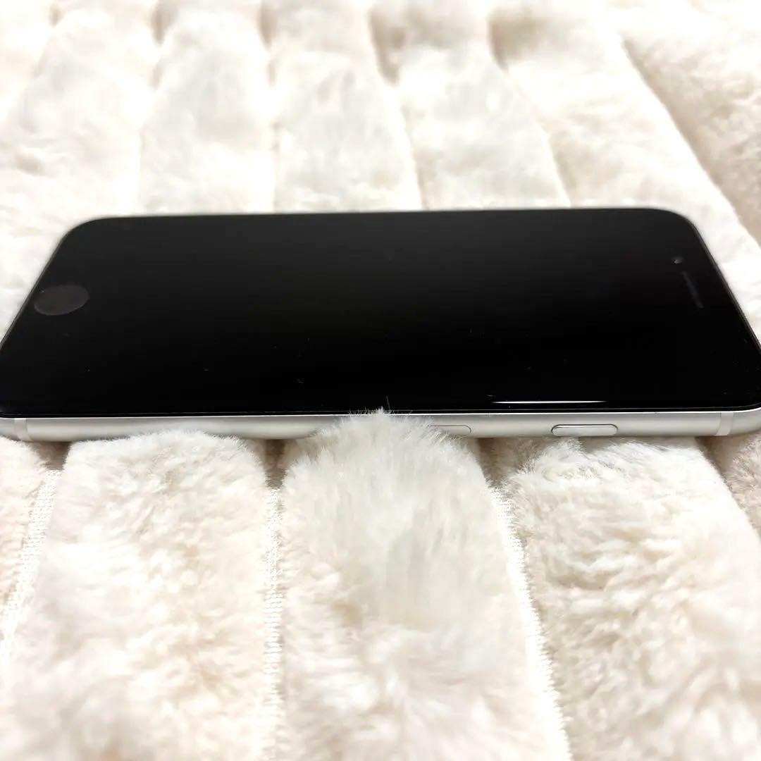 ⭐️美品⭐️Apple iPhone SE （第2世代）64GB ホワイト