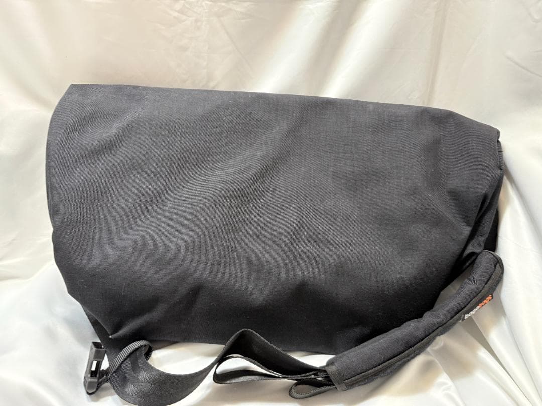 新品未使用：BAGABOOメッセンジャーバッグ スタンダード 黒 Lサイズ