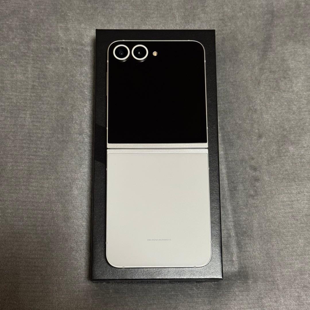 【ジャンク】Samsung Galaxy Z Flip6 256GB