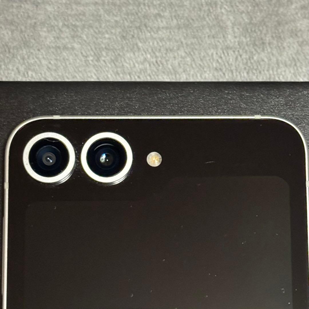 【ジャンク】Samsung Galaxy Z Flip6 256GB