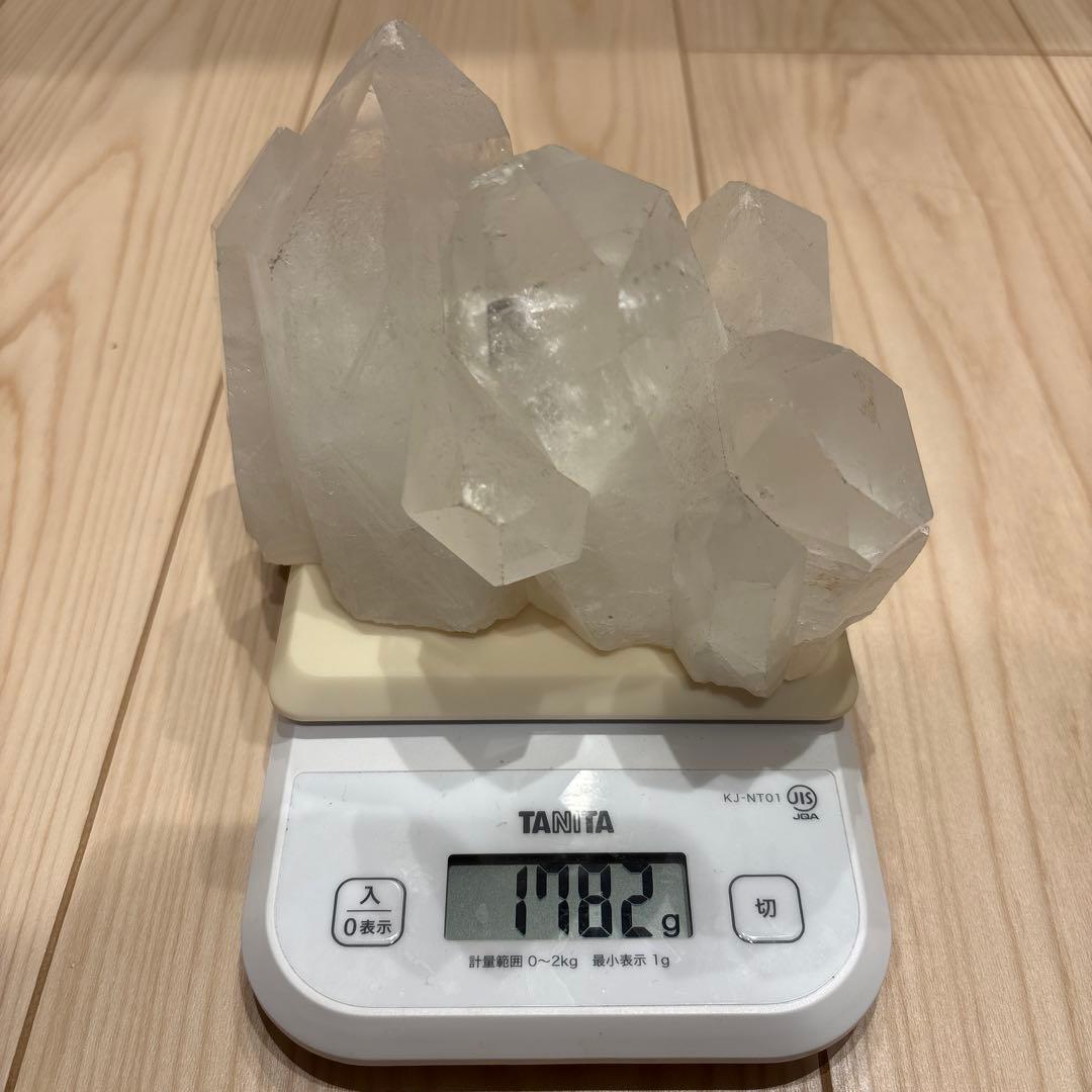 水晶　クラスター　原石　値下げ依頼済