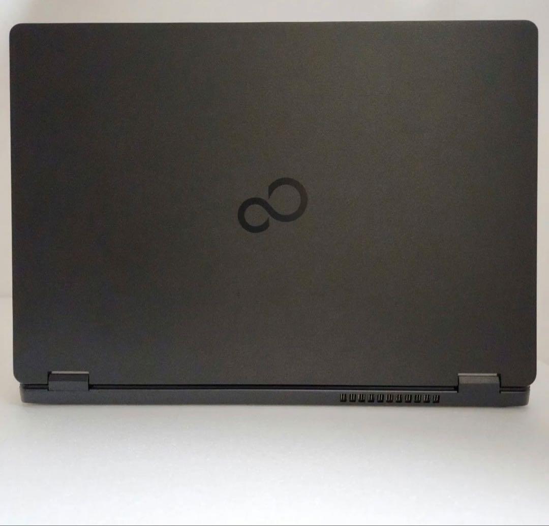 美品❗️LIFEBOOK U7310/D i5-10310U メモリ8GB