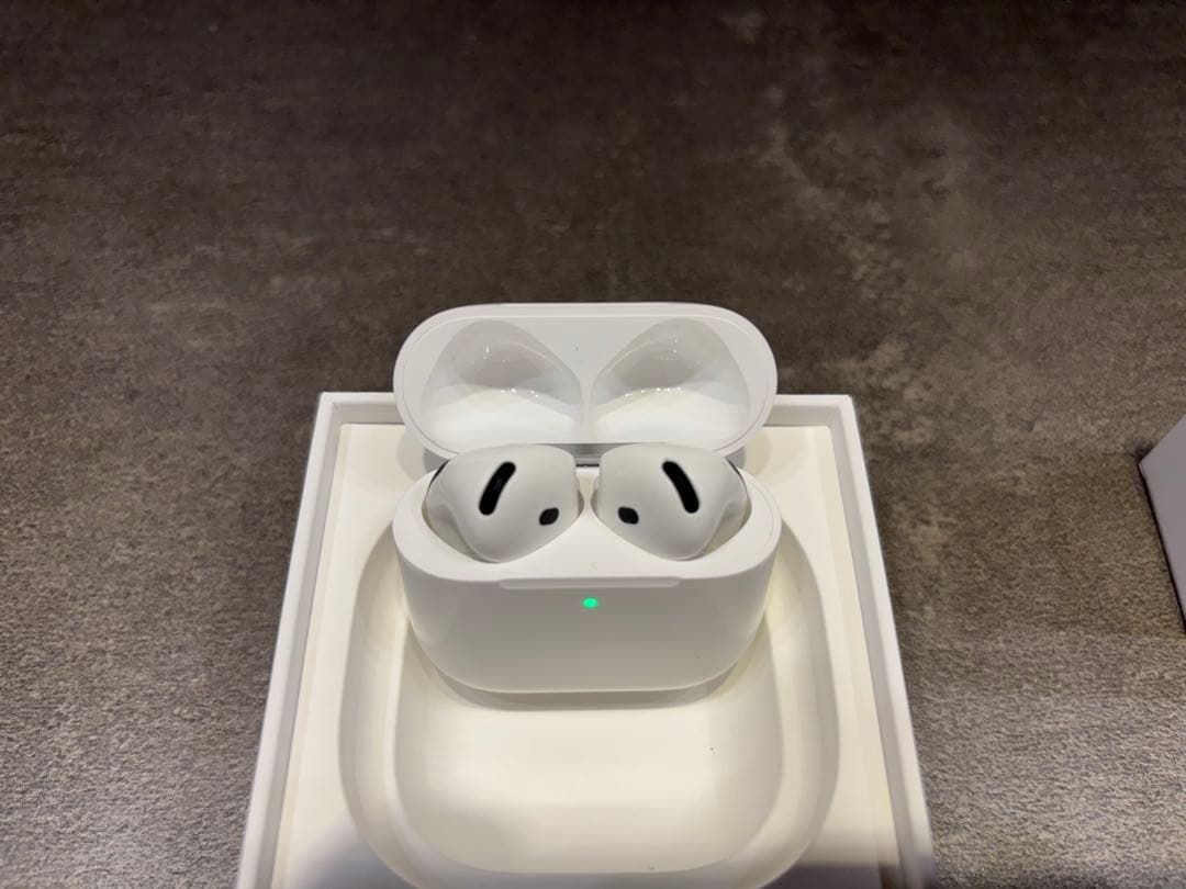 AirPods 4 数回使用