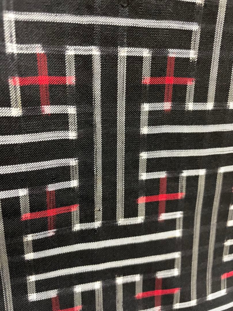 秋名バラ 本場奄美大島紬 赤 4玉 手織り 泥染