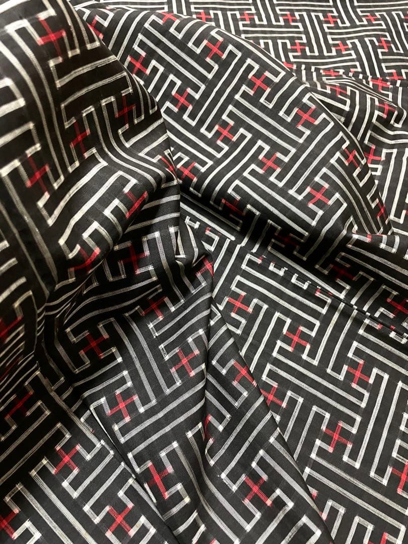 秋名バラ 本場奄美大島紬 赤 4玉 手織り 泥染