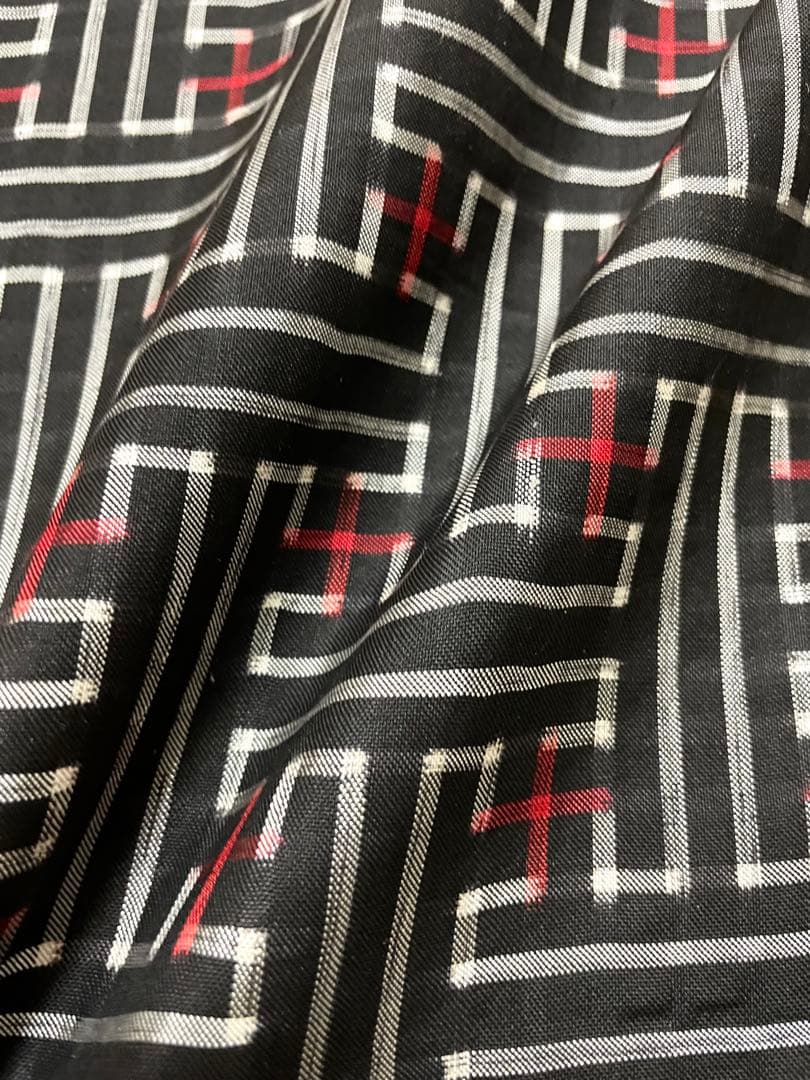 秋名バラ 本場奄美大島紬 赤 4玉 手織り 泥染