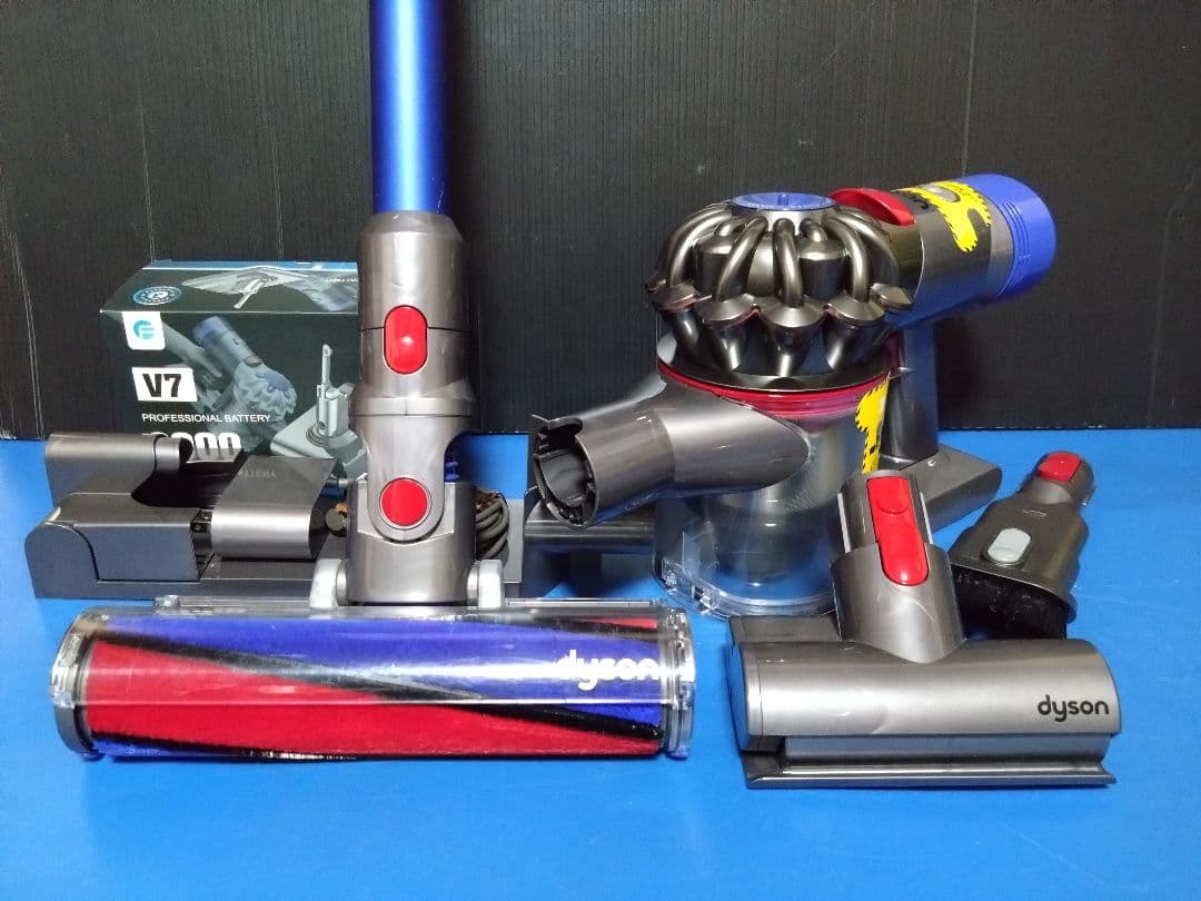 お勧め品！新品バッテリー！dyson V7 SV-11 コードレス クリーナー