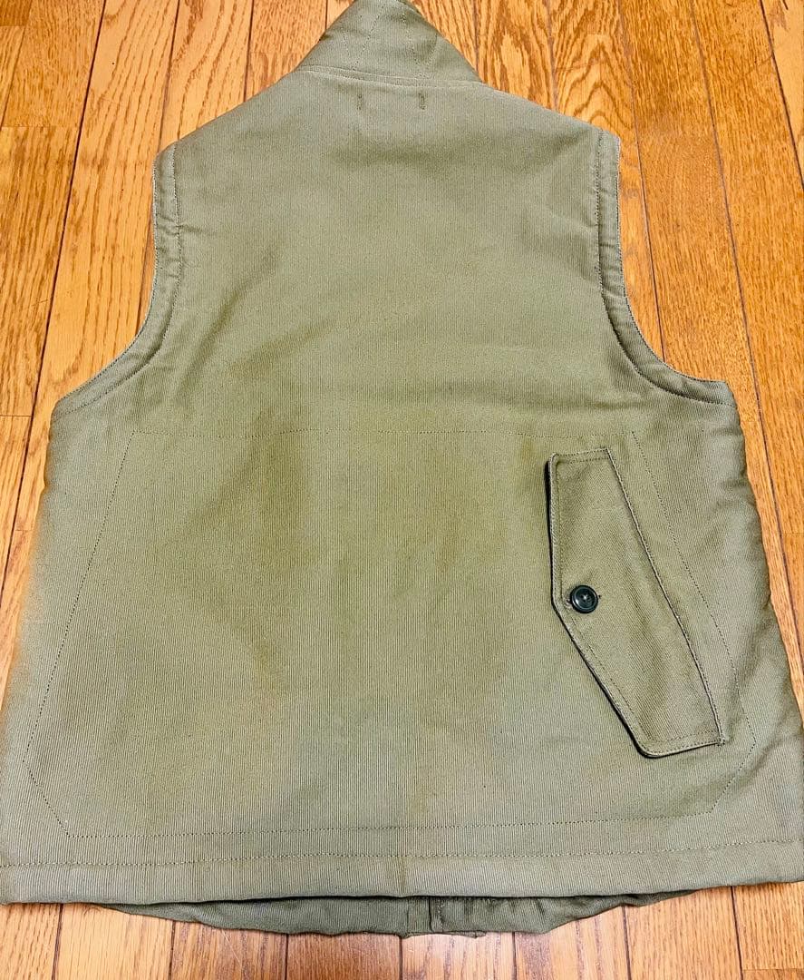 送料込み☆ミリタリーベスト☆サイズ40(Ｌ)☆ネイビーデパートメント☆冬用ベスト