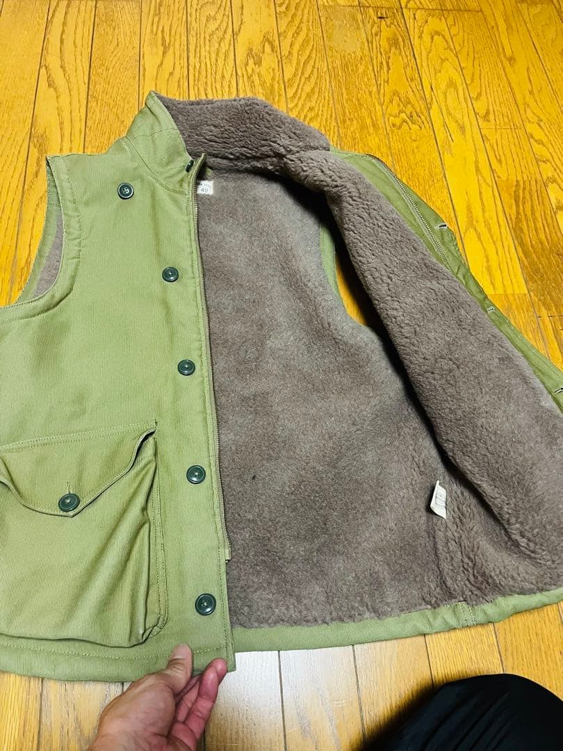 送料込み☆ミリタリーベスト☆サイズ40(Ｌ)☆ネイビーデパートメント☆冬用ベスト