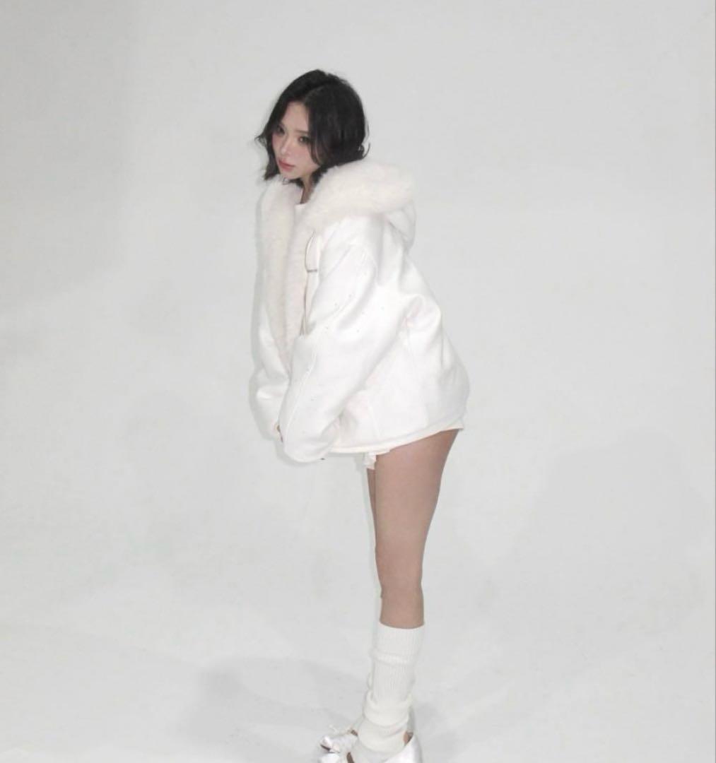 新品andwang Kirakira 2way fur zip up white