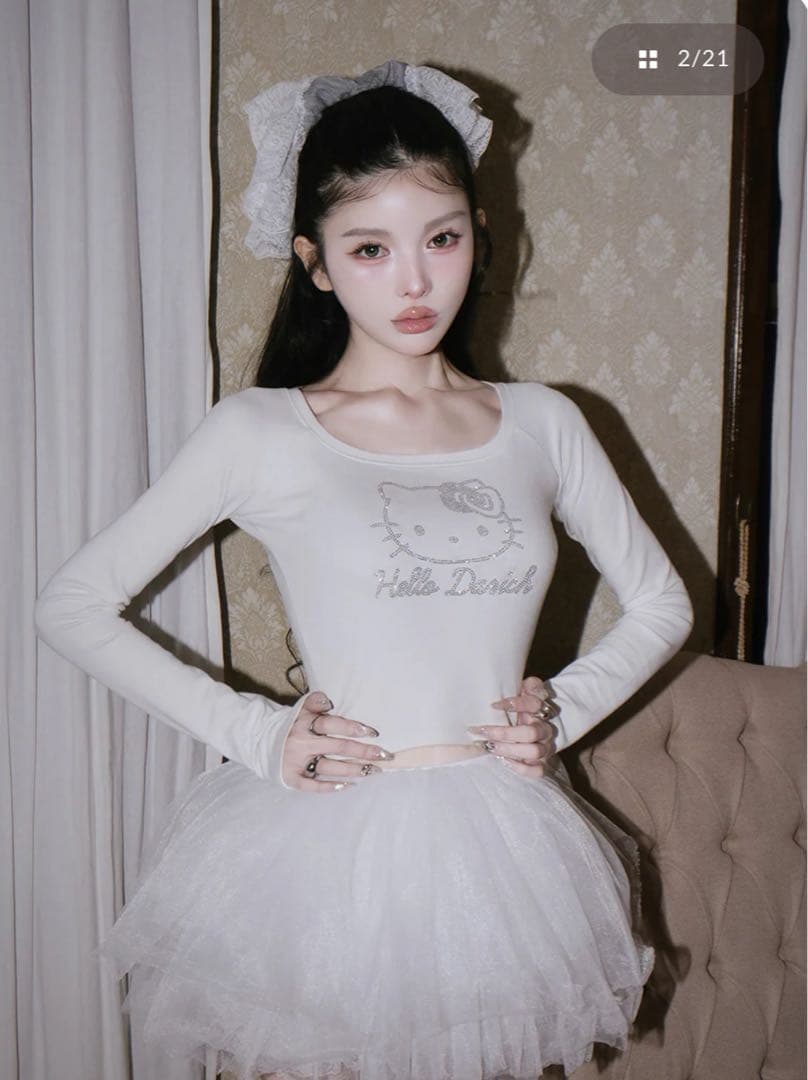 ra ダーリッチ Hello DarichコンパクトロングTシャツ 白