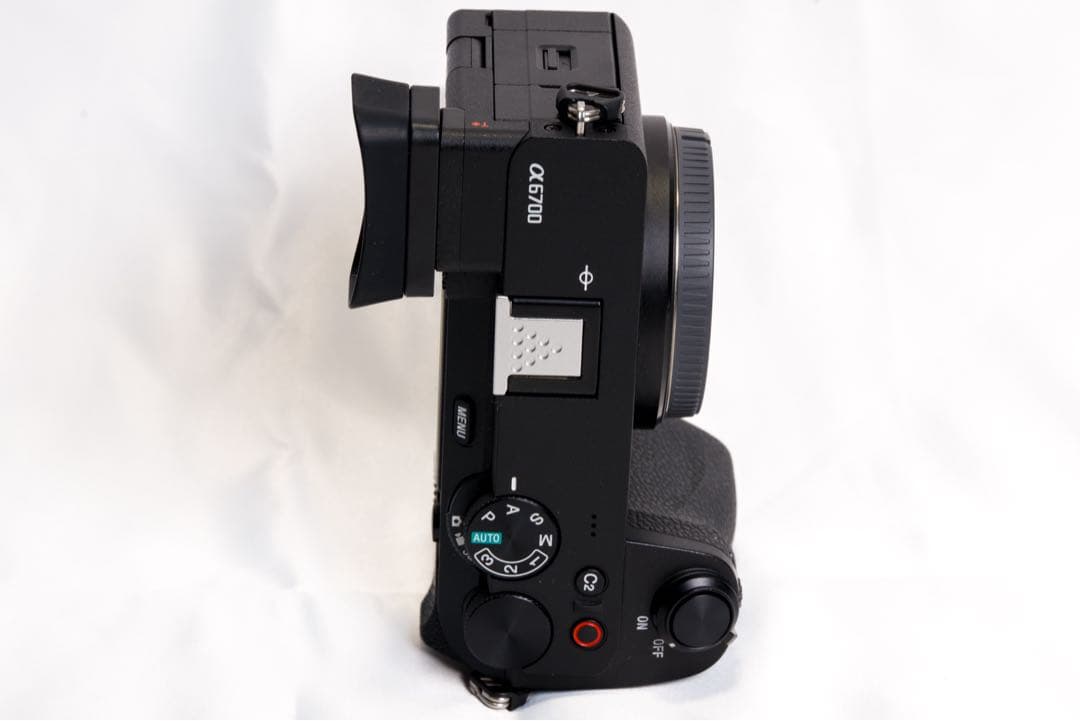 SONY α6700 ILCE-6700 ボディ　＋smallRigグリップ