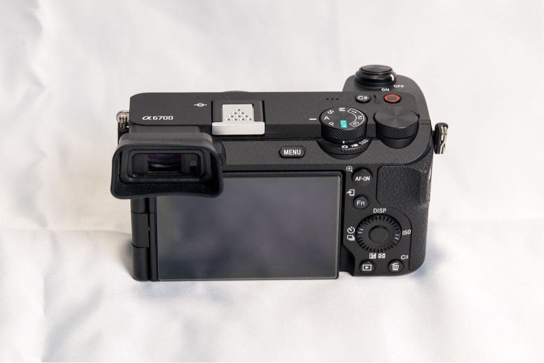SONY α6700 ILCE-6700 ボディ　＋smallRigグリップ