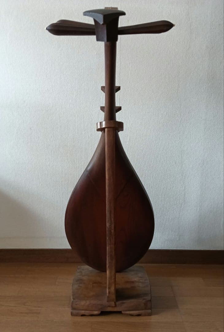 琵琶　木製 4弦 和楽器 スタンド付き