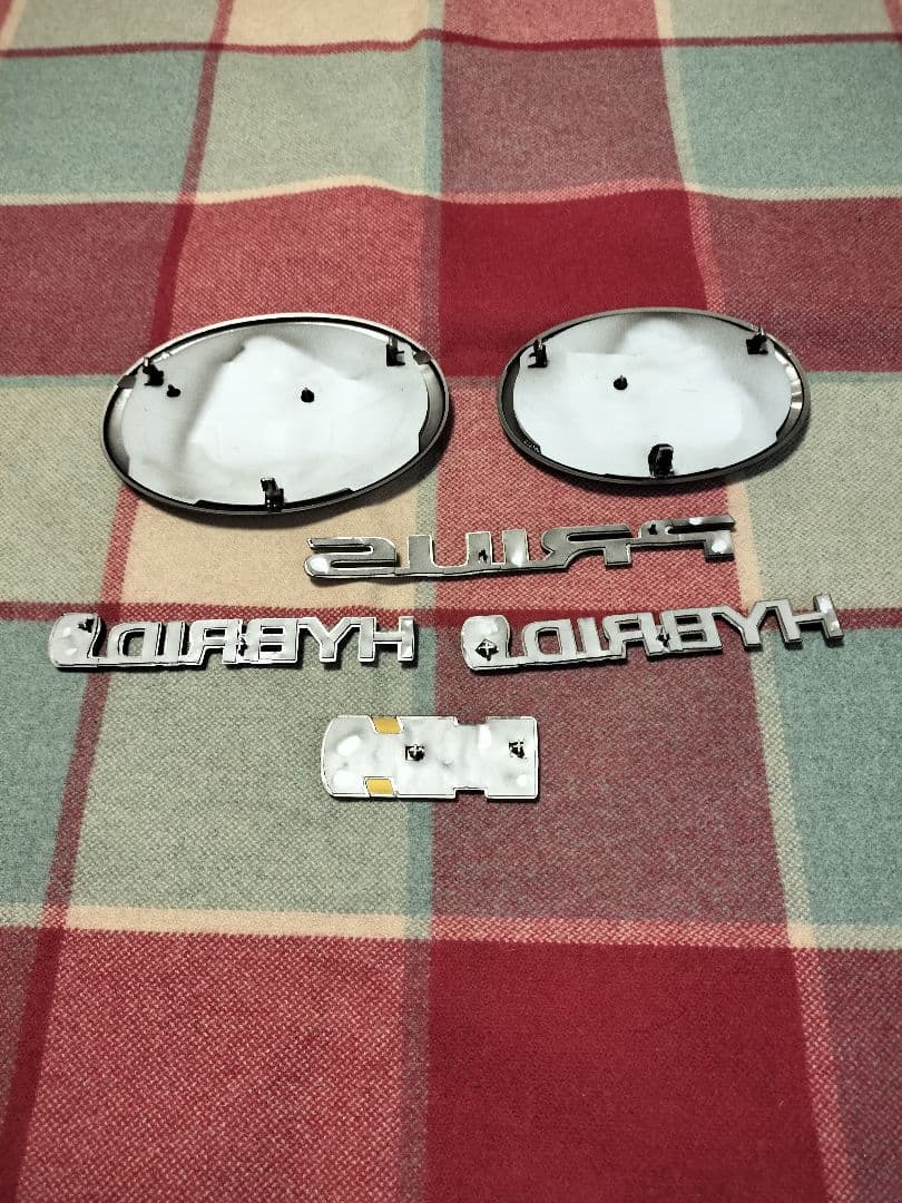 YOMIです。 トヨタエンブレム30プリウスエンブレム　6点セット