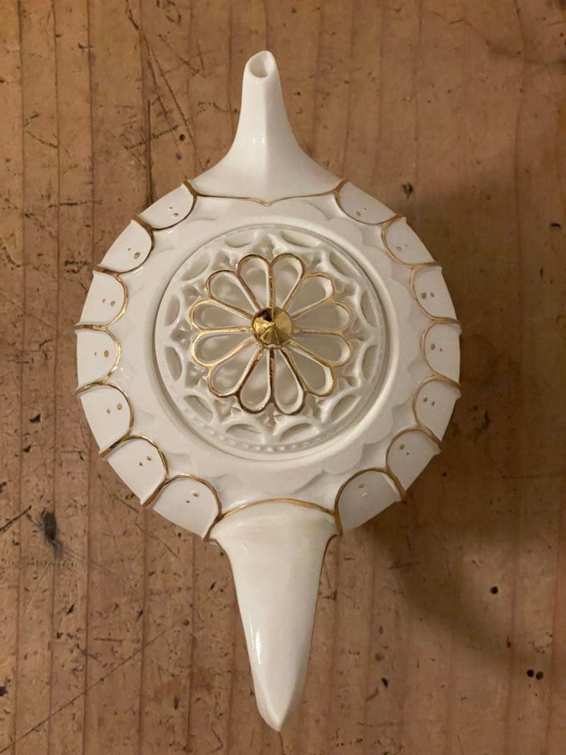 k*o様 伊藤剛俊　ポット　金彩