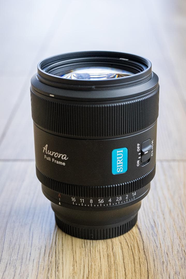 SIRUI Aurora 85mm F1.4 sonyE 純正フィルター2種付