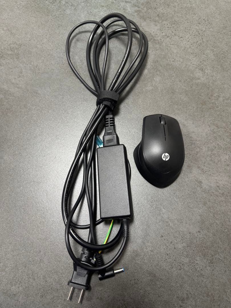 超美品　HP Laptop 15s-eq2xxx メモリ8GB SSD256GB