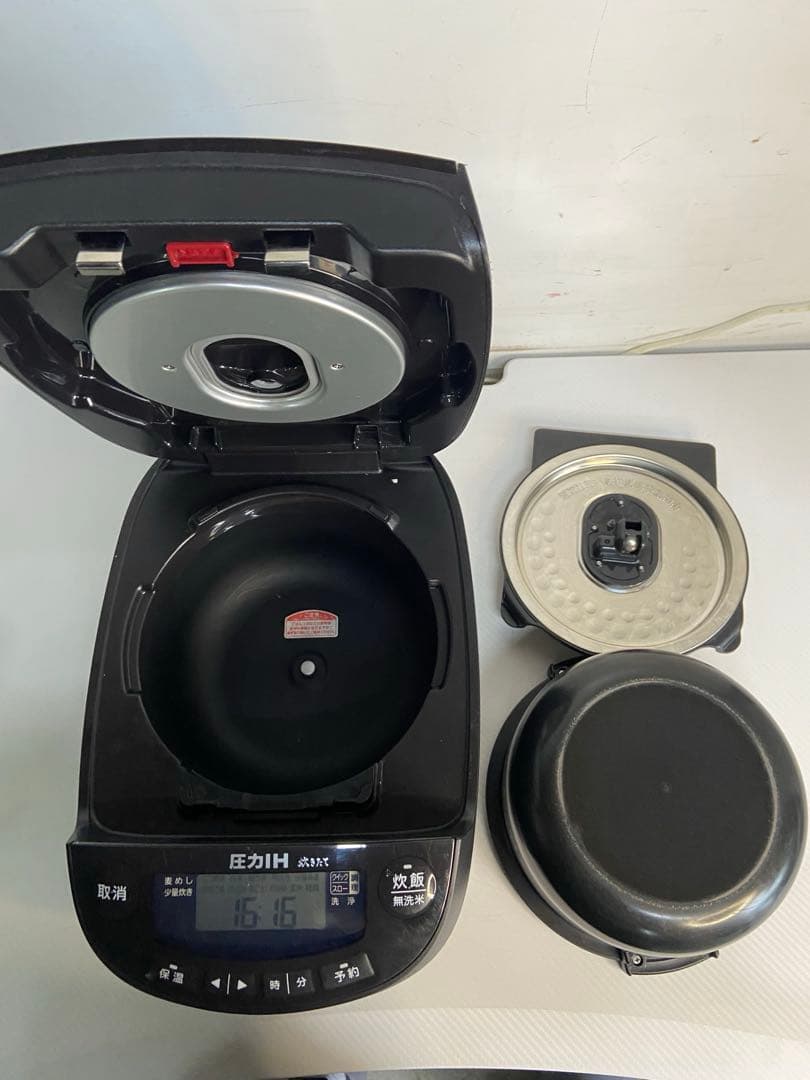 即日発送　美品　TIGER 圧力IH炊飯器 JPV-C100 ブラック　5.5合