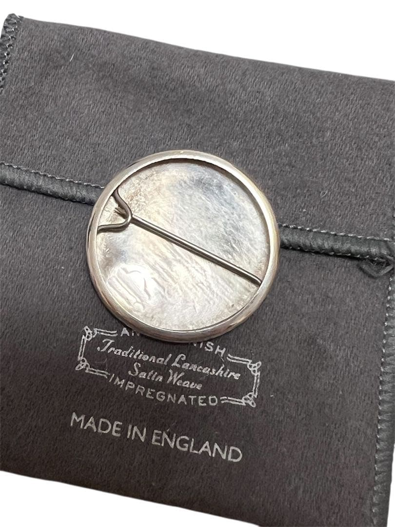 アクセサリー BUNNEY 34mm Bark Finish Badge 925 Silver