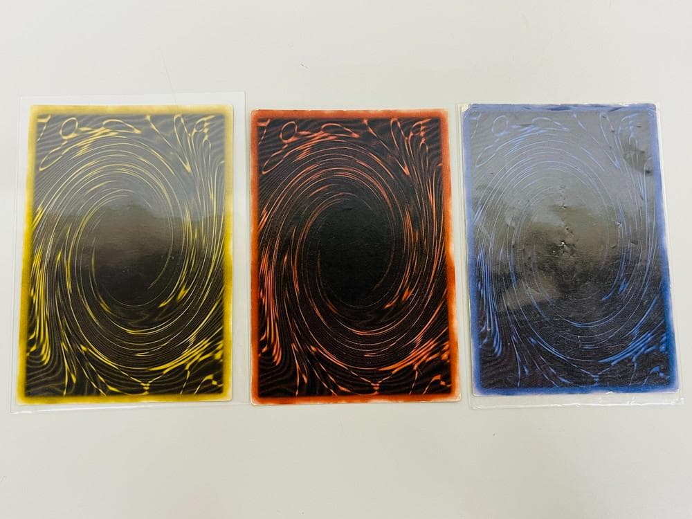 ◆遊戯王 オシリスの天空竜 ラーの翼神竜 オベリスクの巨神兵3枚セット09275