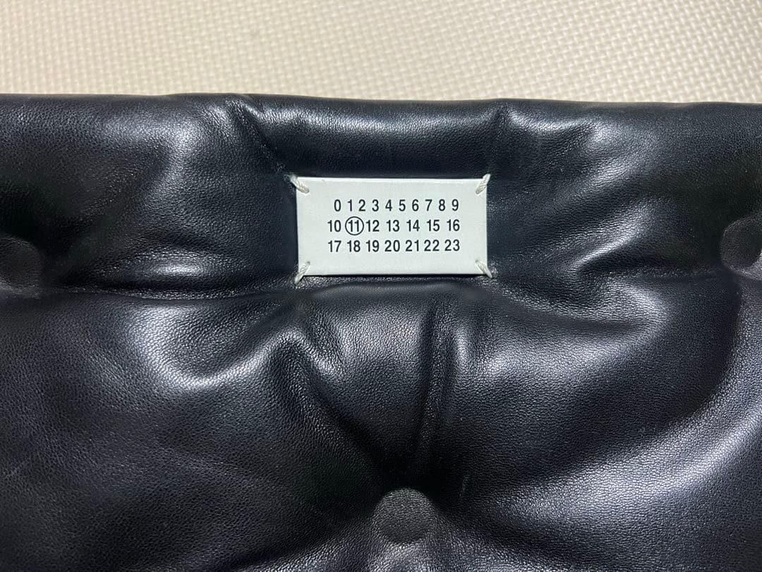 メゾンマルジェラ 11クラッチバッグ グラムス ラム レザー鞄 T8013