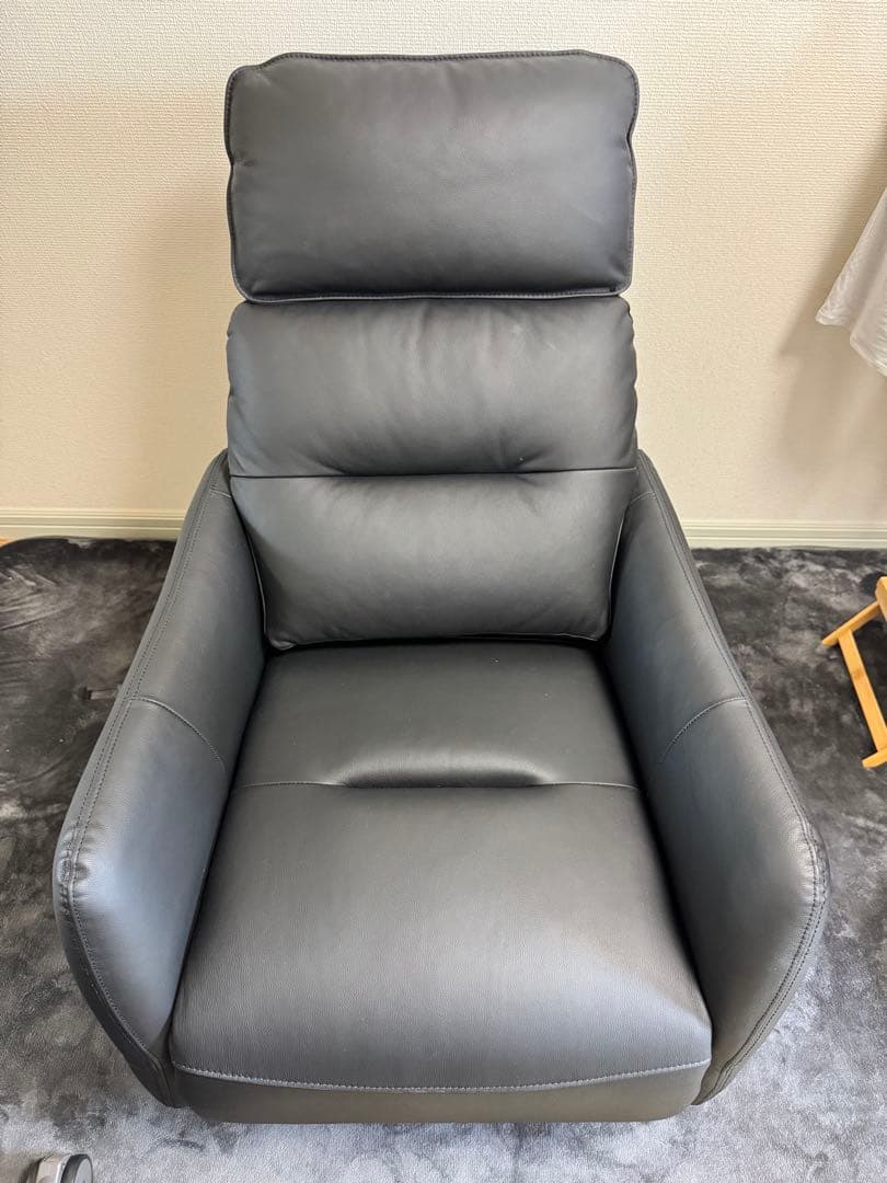 超美品　ニトリ　電動リクライニングパーソナルチェア 2モーター LE01 黒