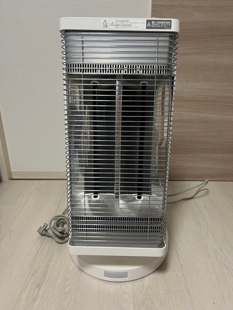 ダイキン セラムヒート ERFT11XS-W 遠赤外線暖房機 電気ストーブ