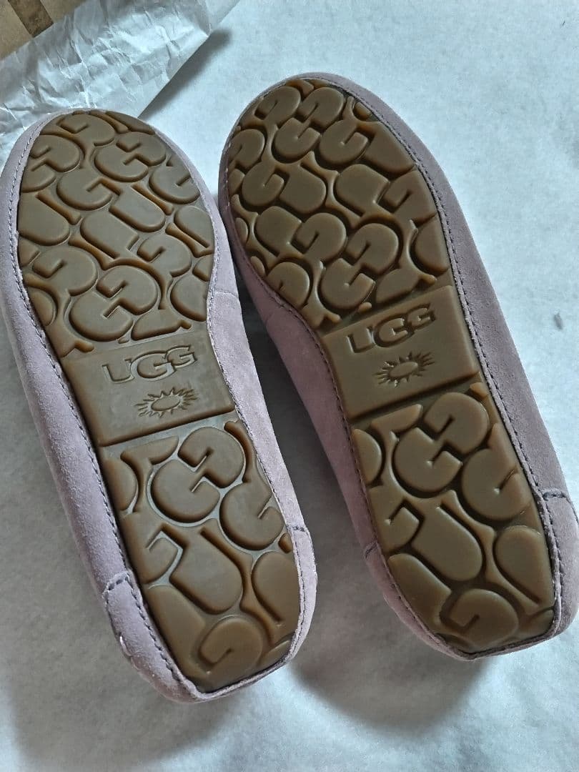 【新品箱入】UGG ムートン スリッポン DAKOTA　BRING　BOW　6
