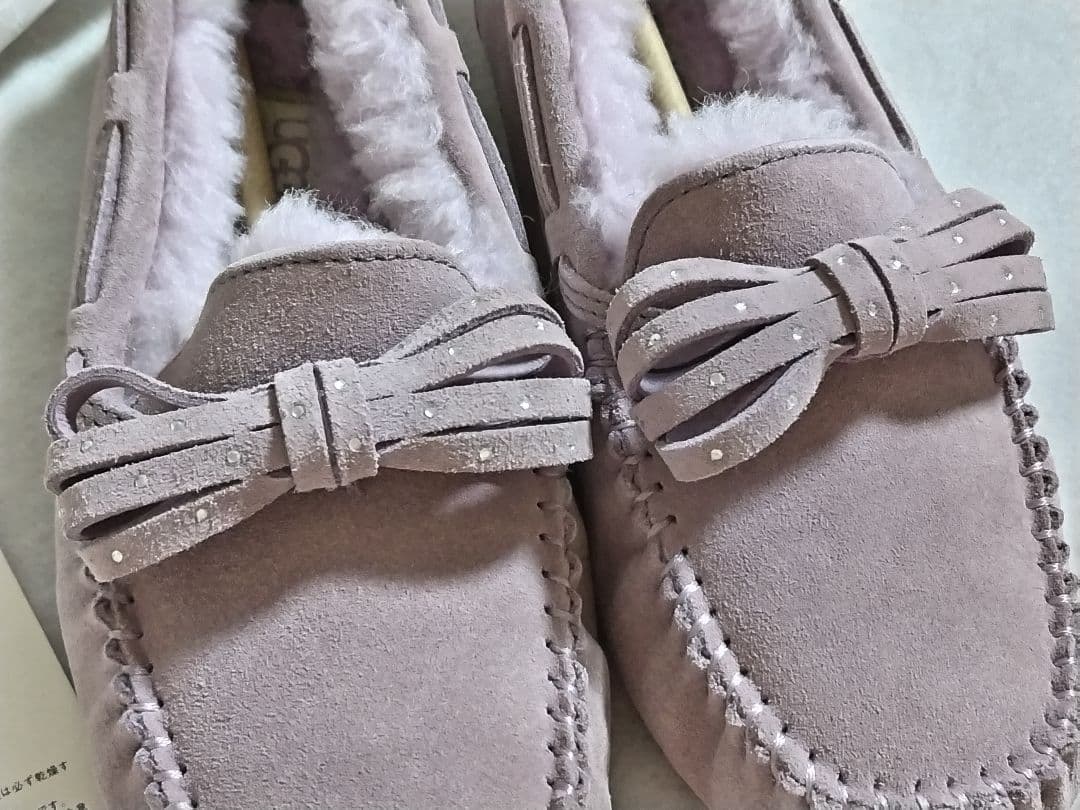 【新品箱入】UGG ムートン スリッポン DAKOTA　BRING　BOW　6