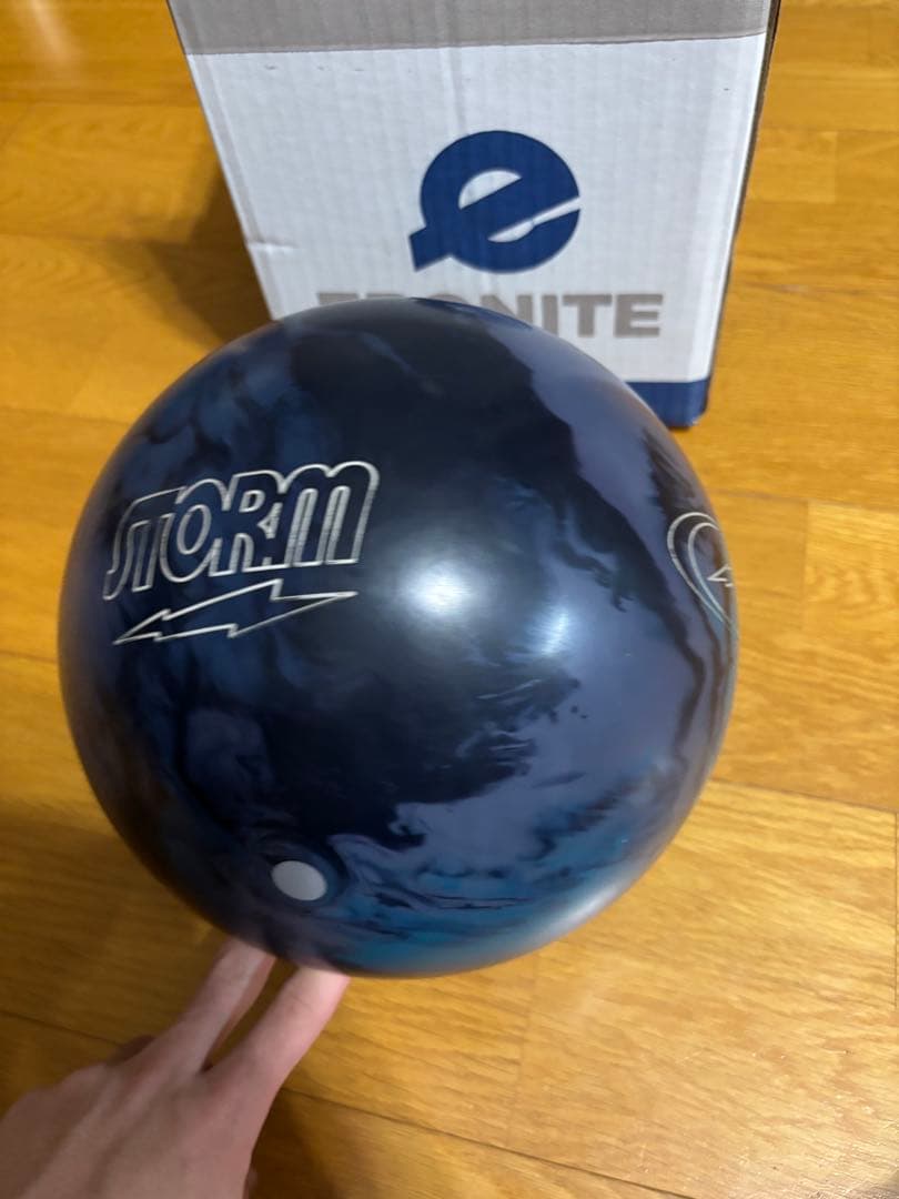 Y*K様 storm サミットアセント　ボウリングボール15ポンド