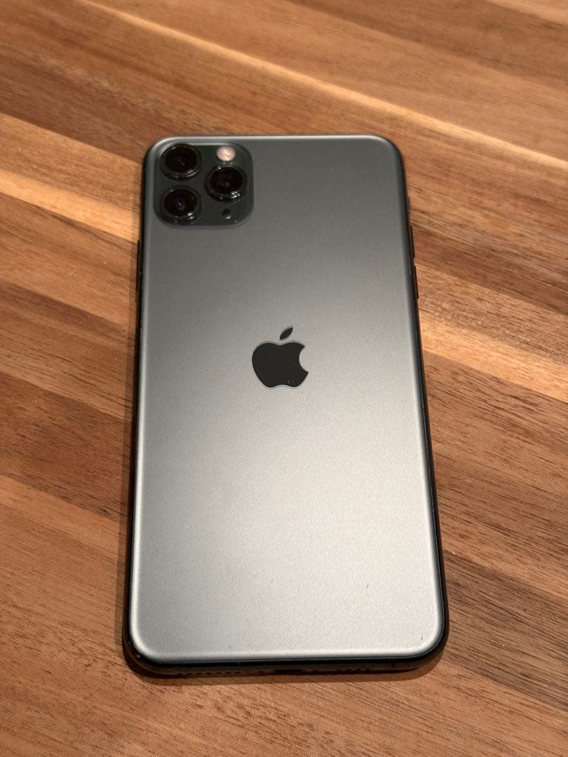【美品】iPhone 11ProMaxミッドナイトグリーン本体256GB