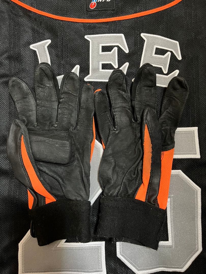 読売ジャイアンツ　李承燁　実使用　バッティンググローブ　巨人　ナイキ