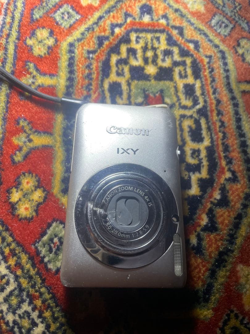 Canon IXY 210Fコンパクトデジタルカメラ